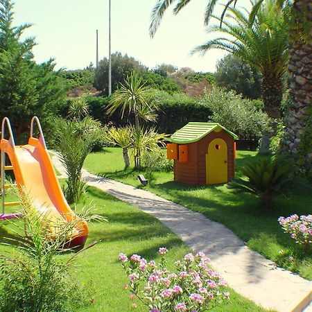 Palm Village Villasimius Eksteriør billede