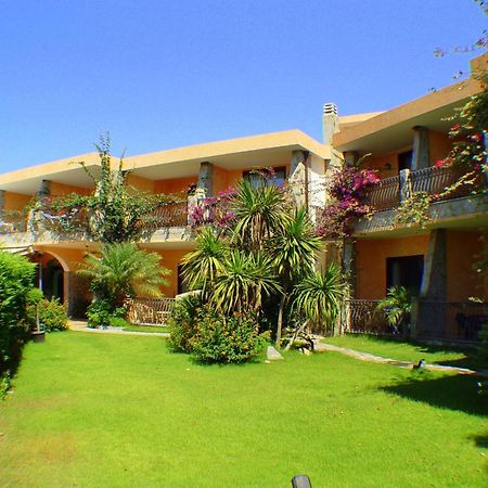 Palm Village Villasimius Eksteriør billede