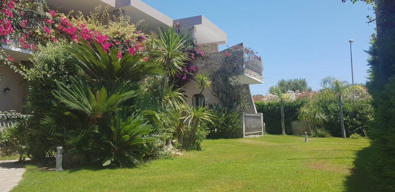 Palm Village Villasimius Eksteriør billede