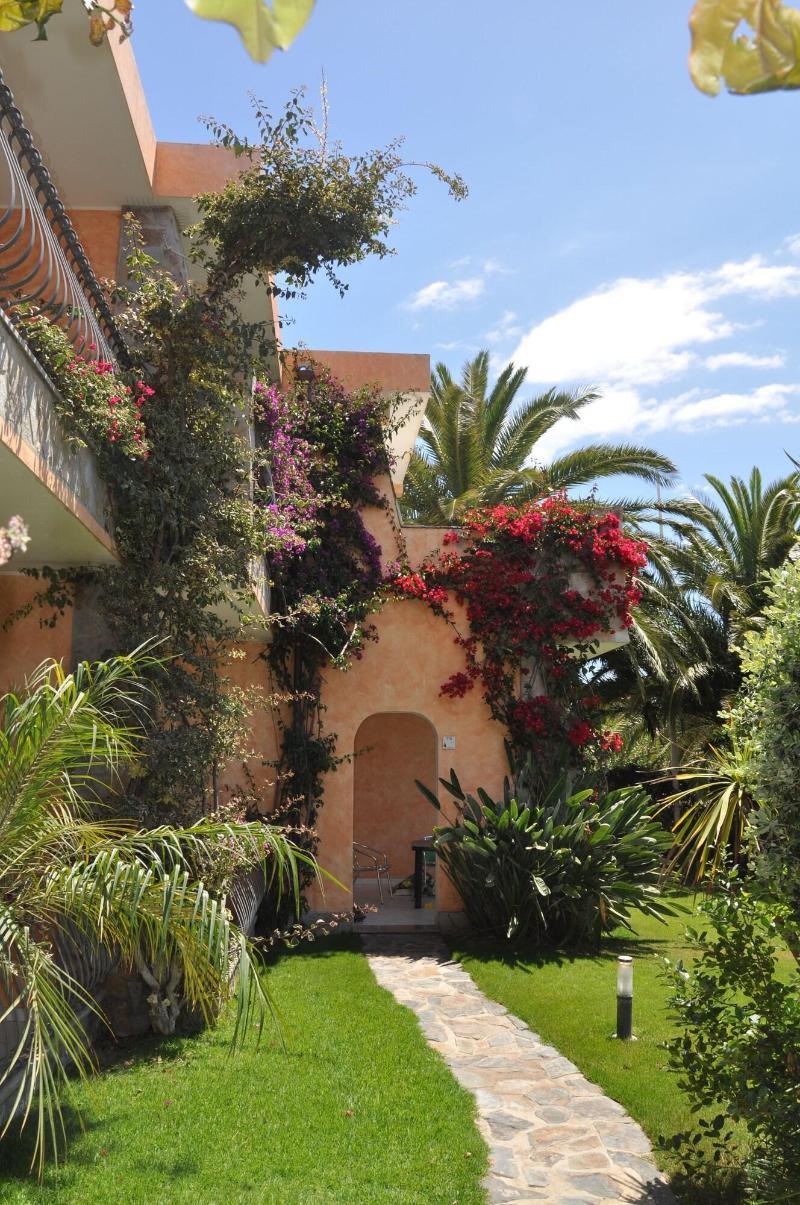 Palm Village Villasimius Eksteriør billede