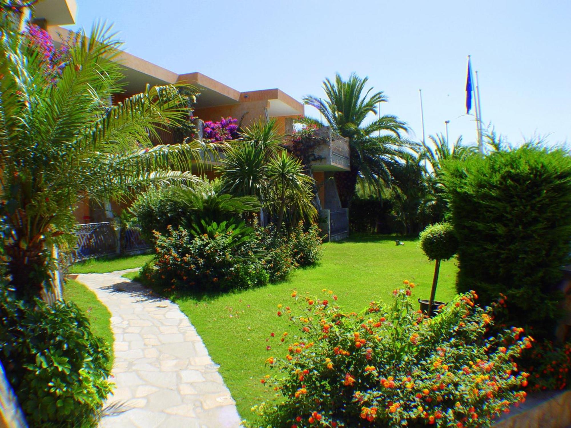 Palm Village Villasimius Eksteriør billede